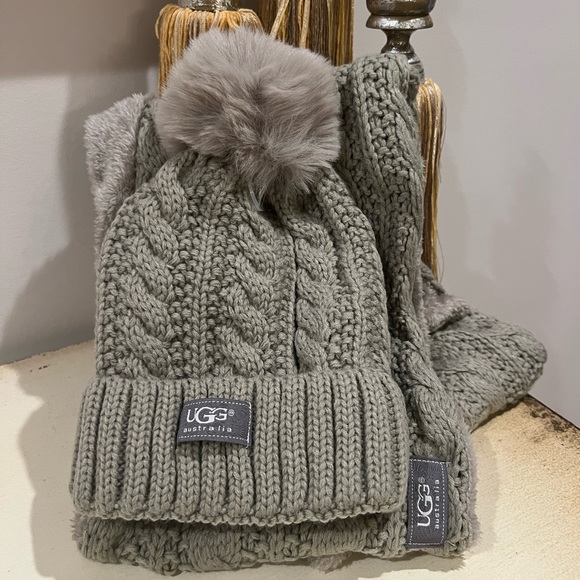 UGG Accessories - UGG Grey Hat & Infinity Scarf set